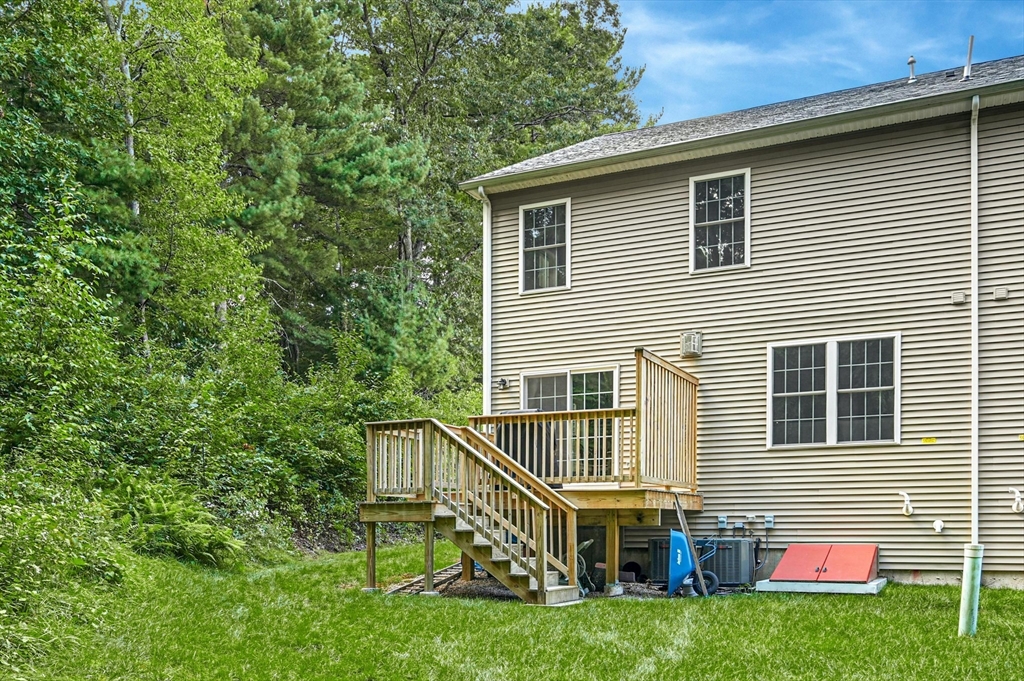 5 Peter St # D Property Photo 32
