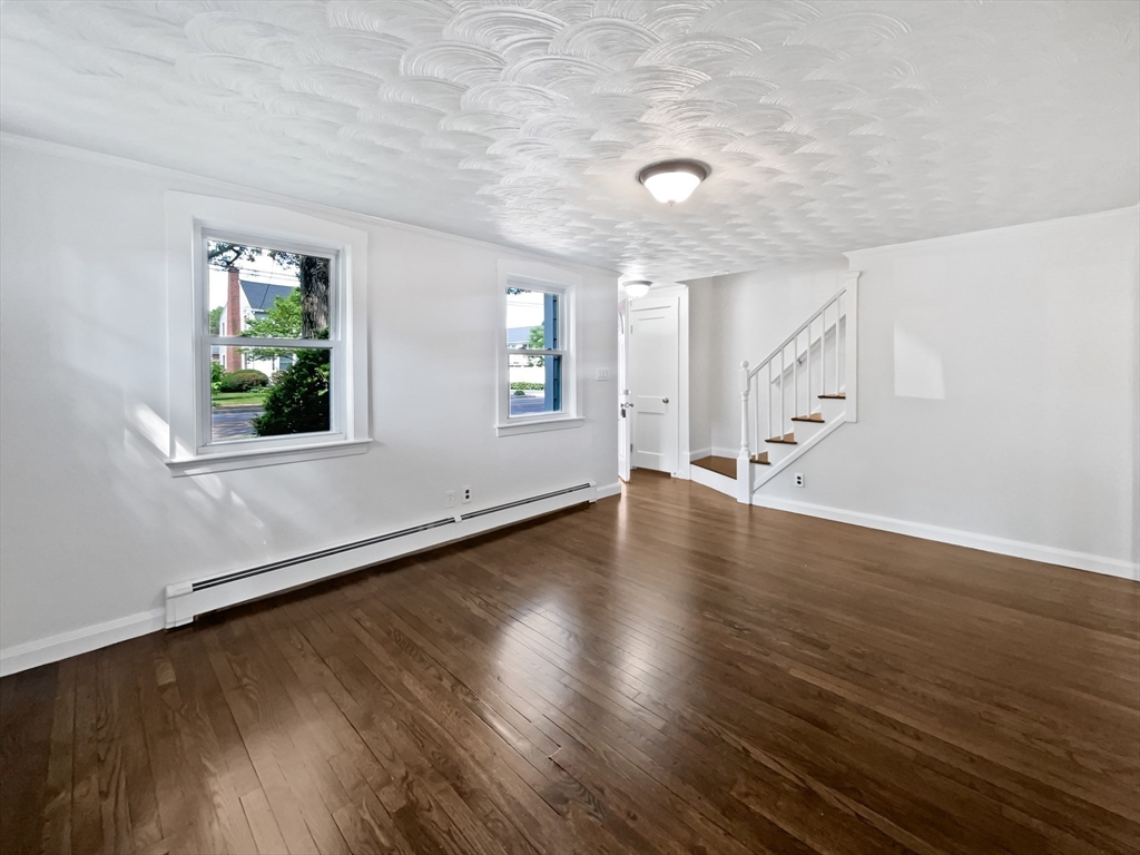 444 Lowell St Property Photo 3