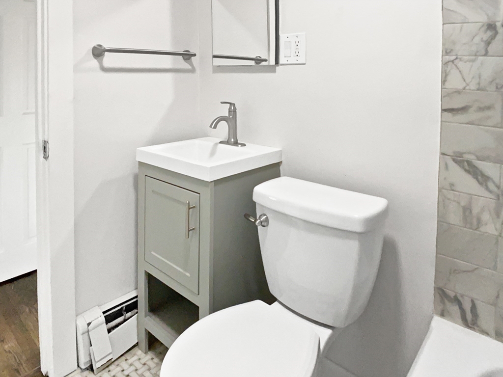 444 Lowell St Property Photo 13