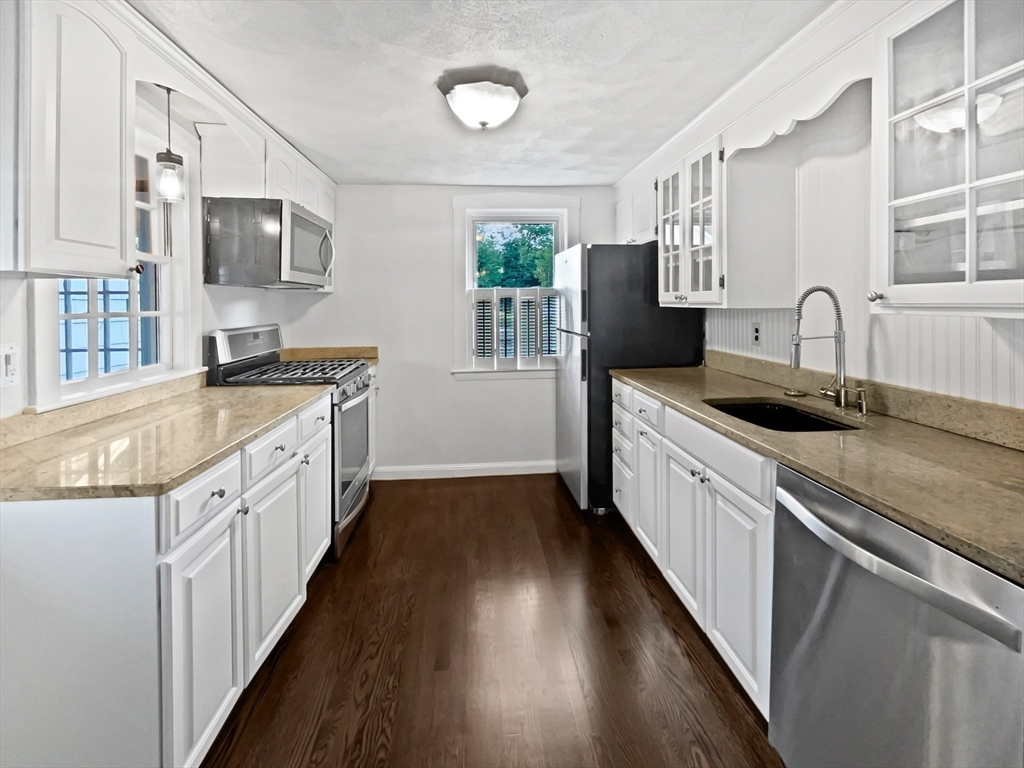444 Lowell St Property Photo 28