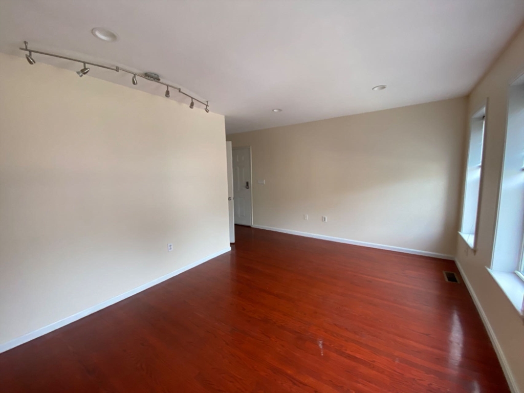 22 Chestnut St # 22 Property Photo 7