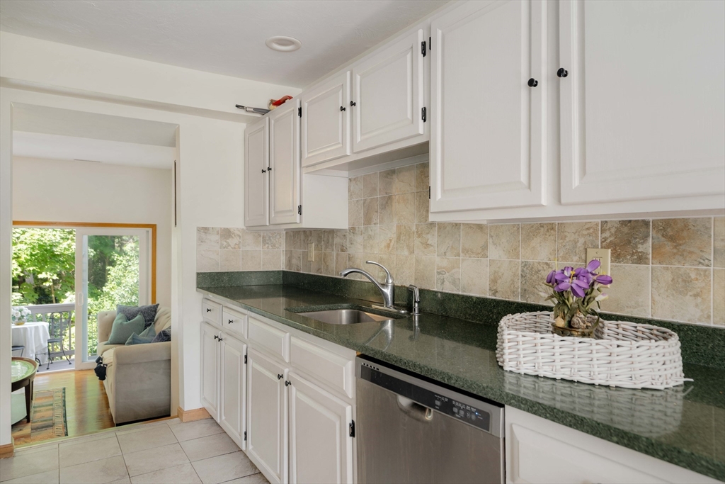 74 Tisdale Dr # 74 Property Photo 6