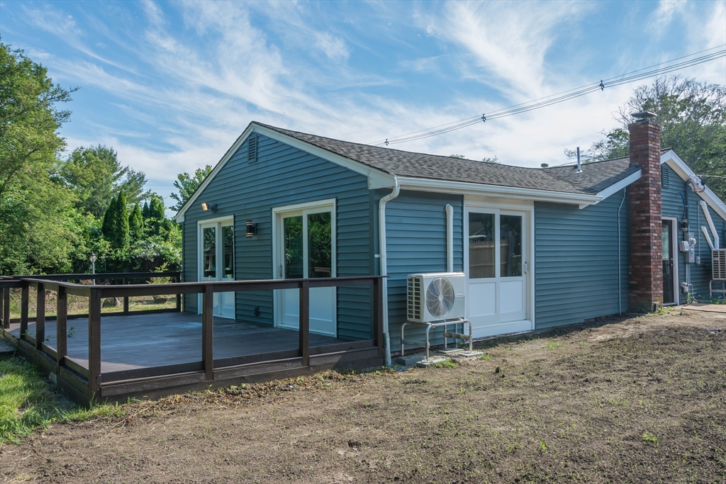 36 Robert St Property Photo 5