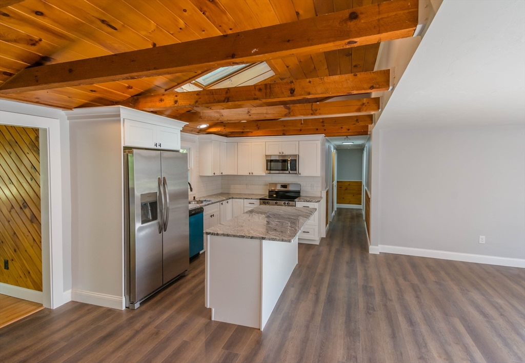 36 Robert St Property Photo 10