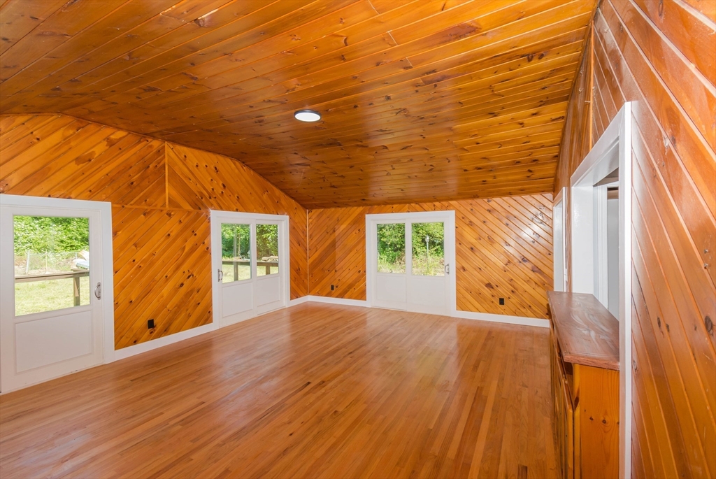 36 Robert St Property Photo 19