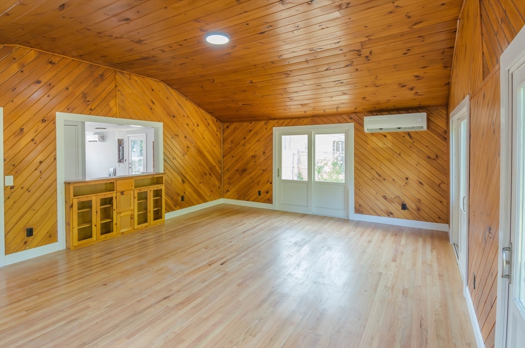 36 Robert St Property Photo 21