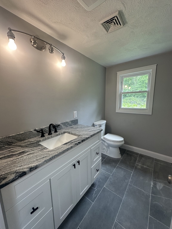 36 Robert St Property Photo 25