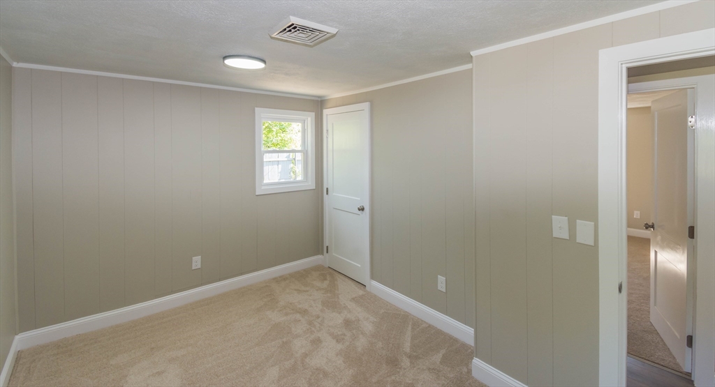 36 Robert St Property Photo 33