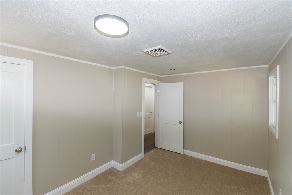 36 Robert St Property Photo 34