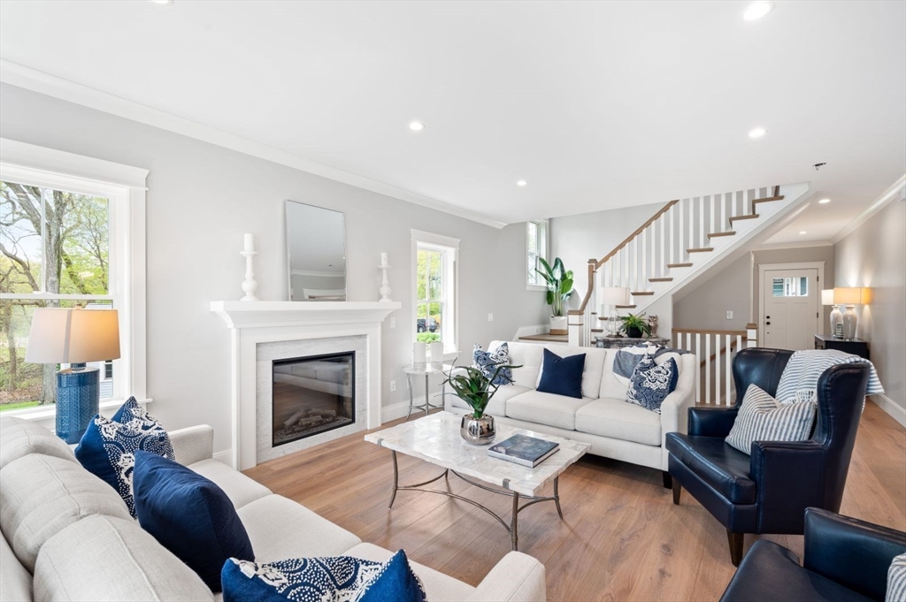 28 Stacey Street # A Property Photo 12