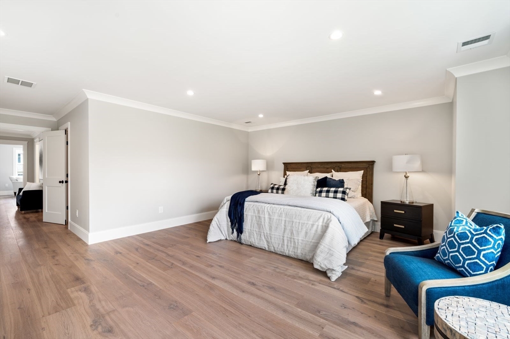 28 Stacey Street # A Property Photo 22