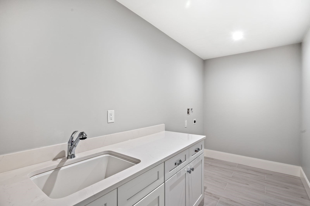 28 Stacey Street # A Property Photo 36