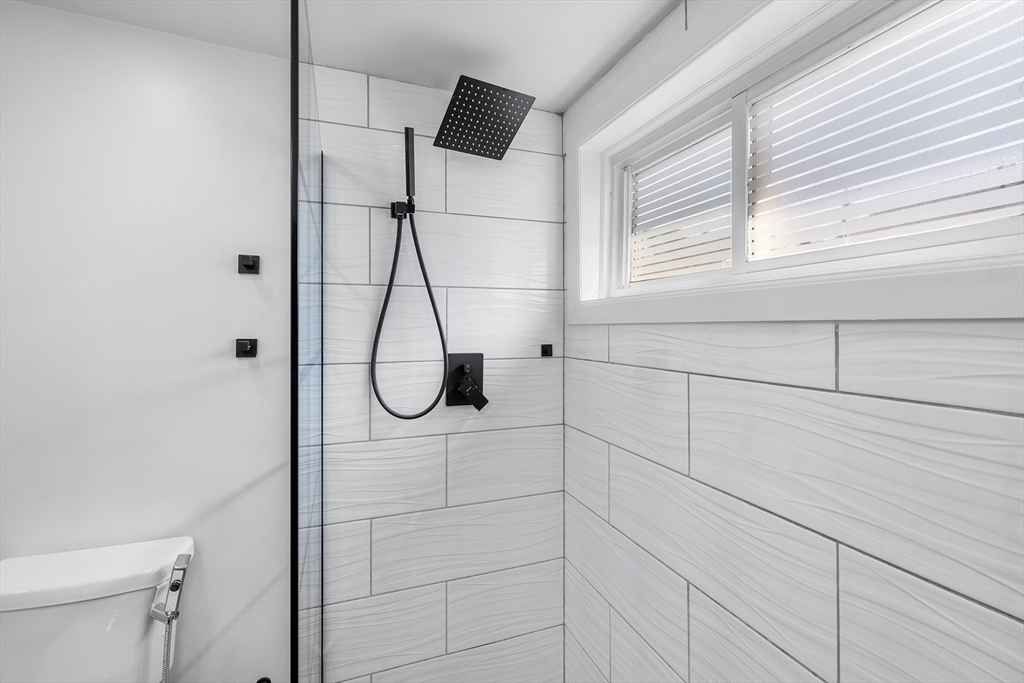 37 Halliday St Property Photo 13