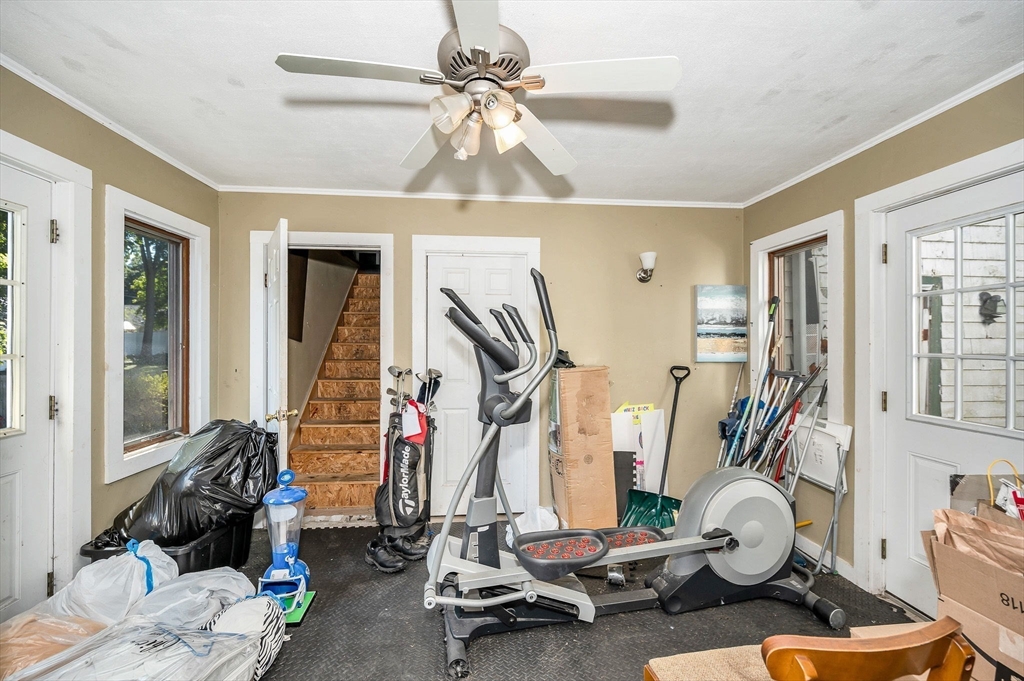 71 Middlesex Ave Property Photo 18