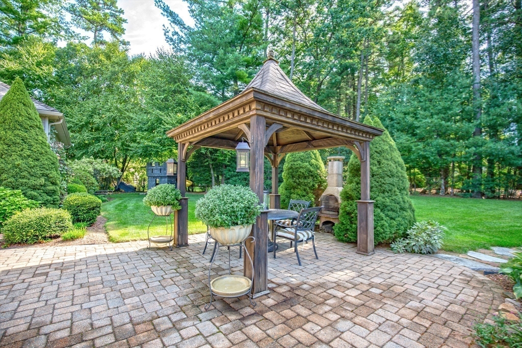 14 Lexington Circle Property Photo 40