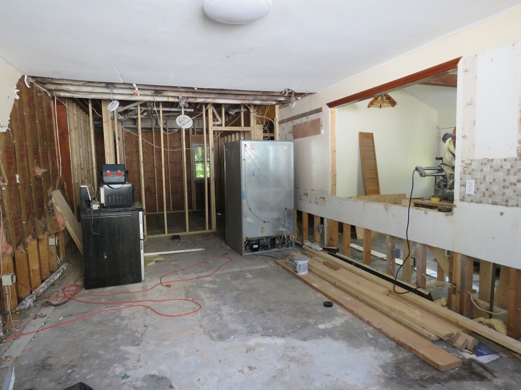 314 Main St Property Photo 11