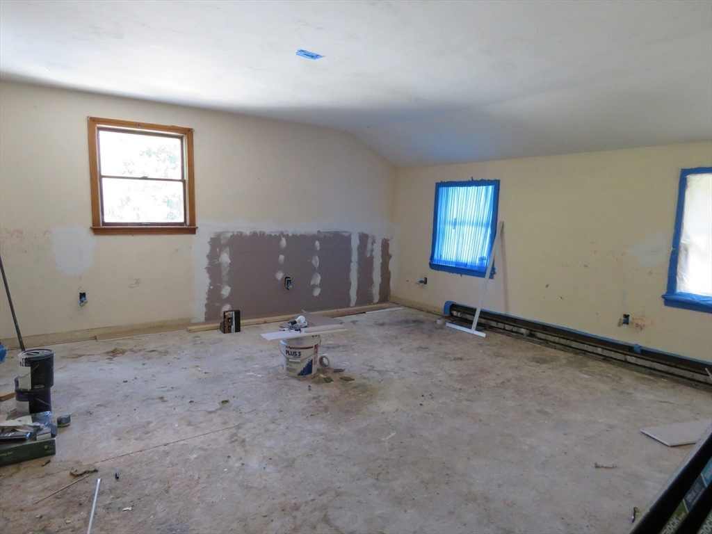 314 Main St Property Photo 13