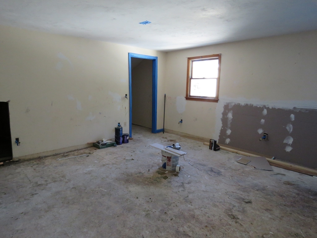 314 Main St Property Photo 14
