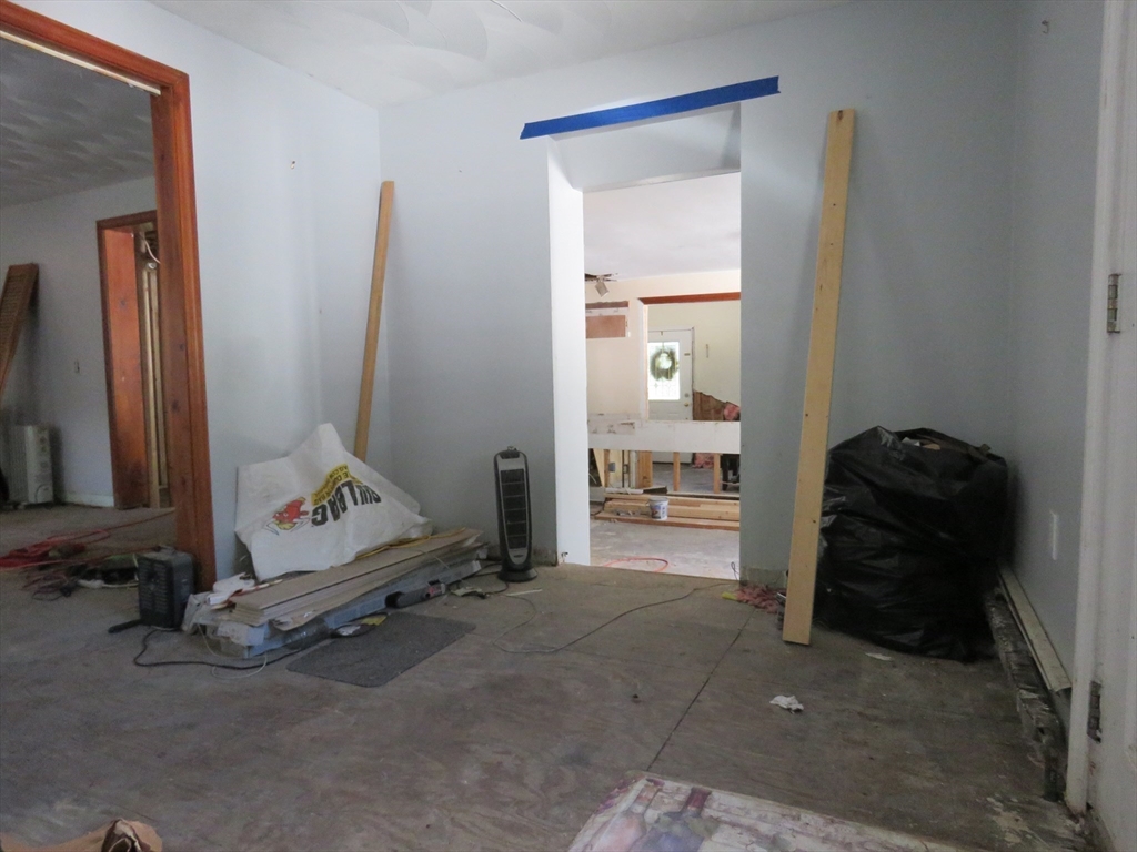 314 Main St Property Photo 16