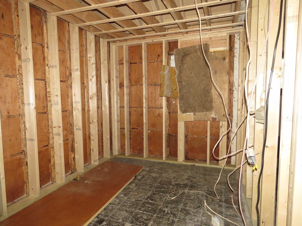 314 Main St Property Photo 18