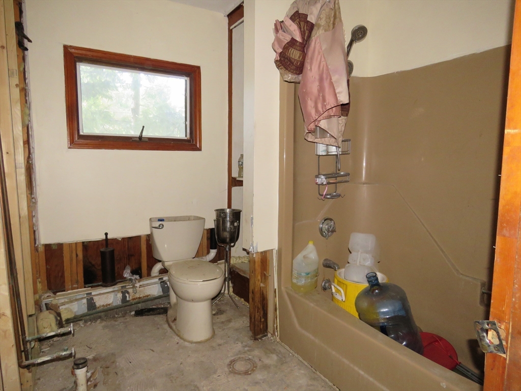 314 Main St Property Photo 23