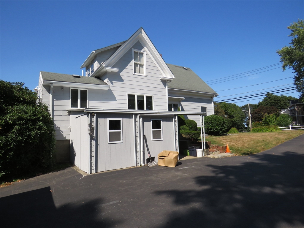 272 Washington Street Property Photo 4