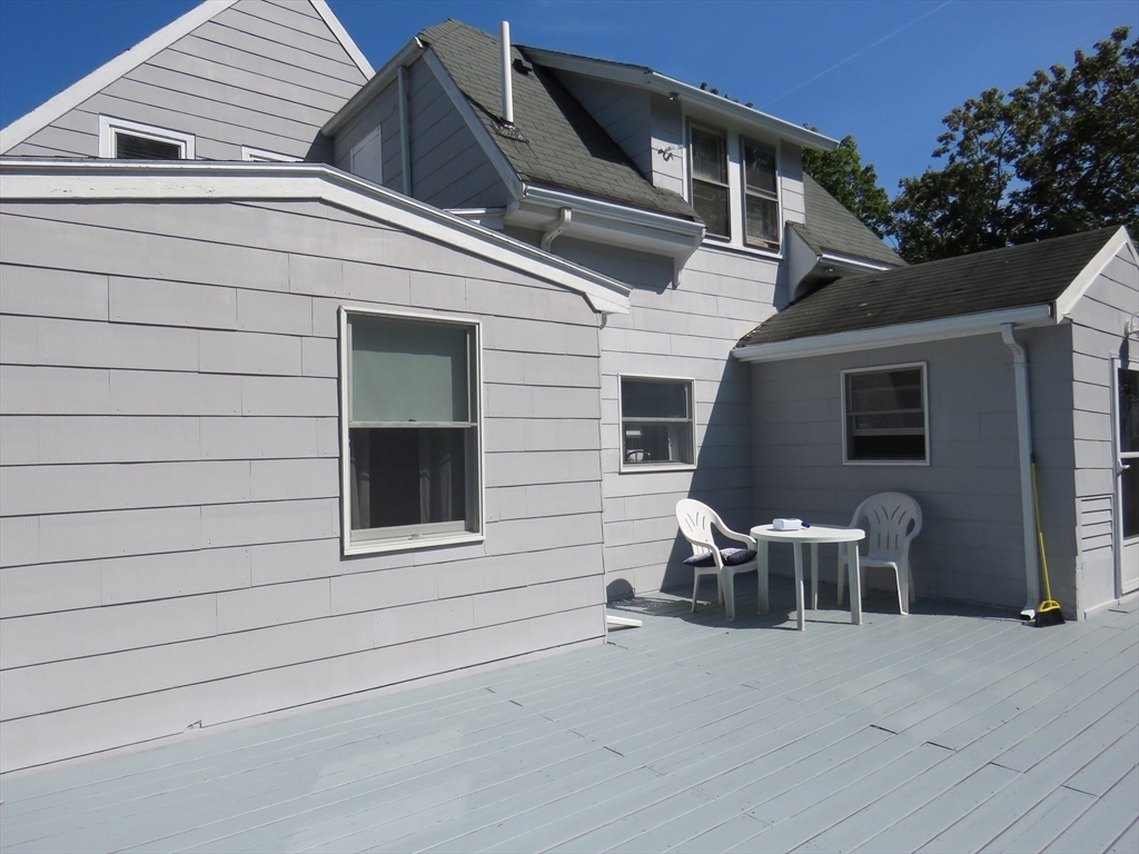 272 Washington Street Property Photo 5