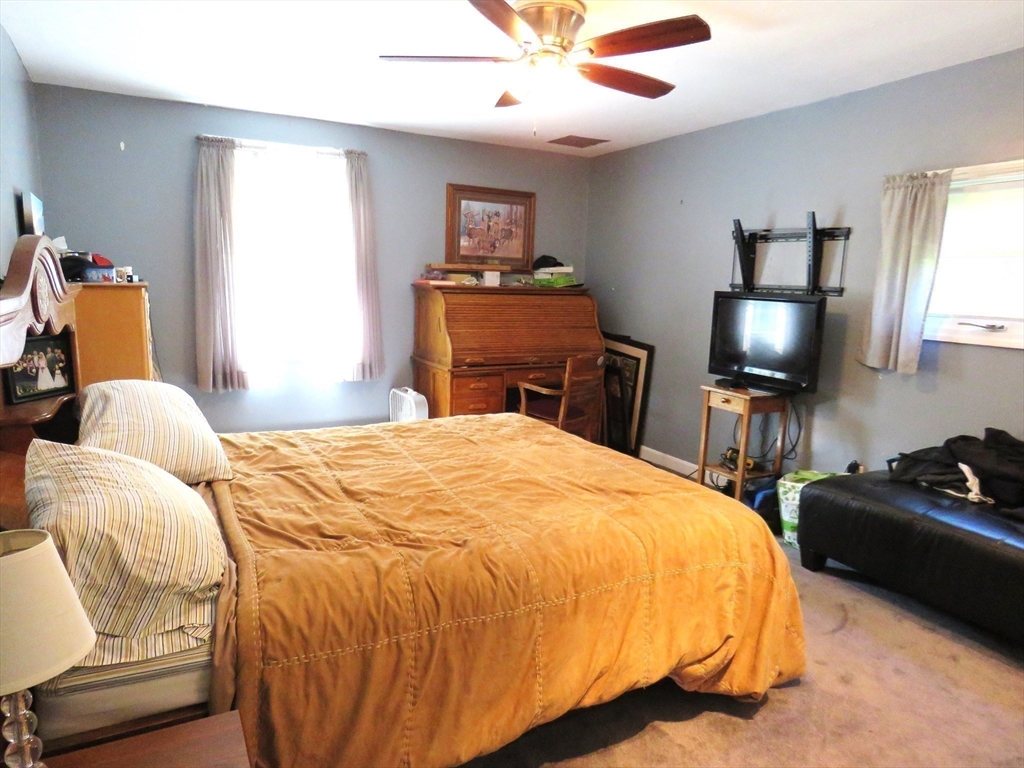 272 Washington Street Property Photo 12