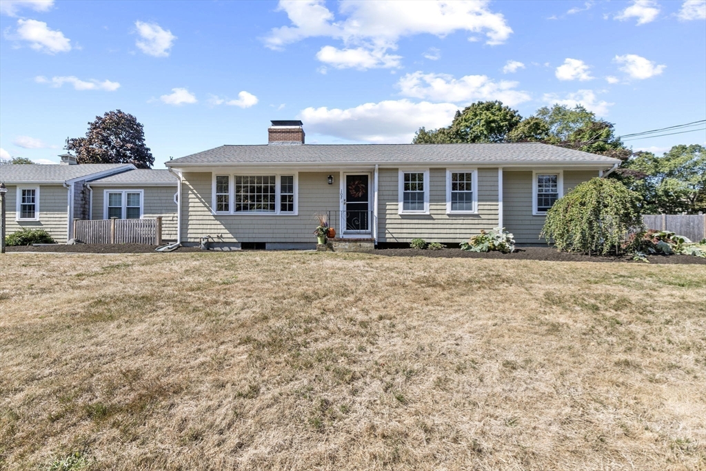 107 Tilden Rd Property Photo 3