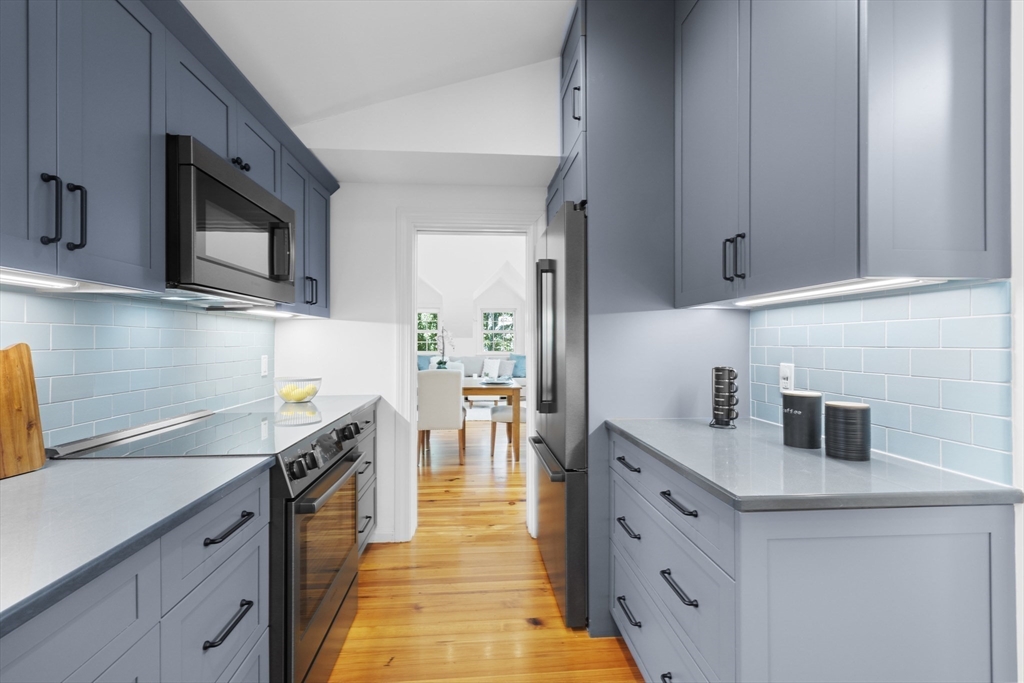 4 Centre St # 4 Property Photo 18