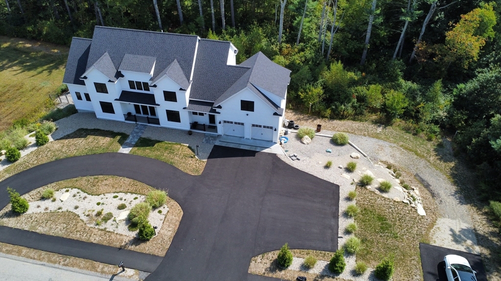 114 Country Club Way Property Photo 6