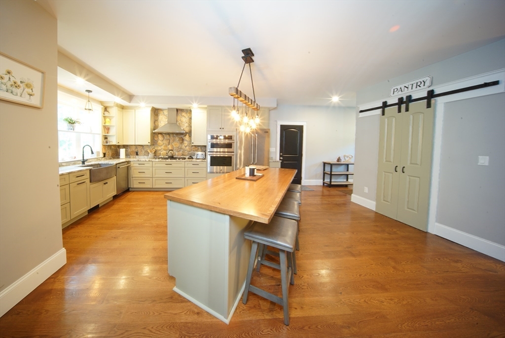 114 Country Club Way Property Photo 15