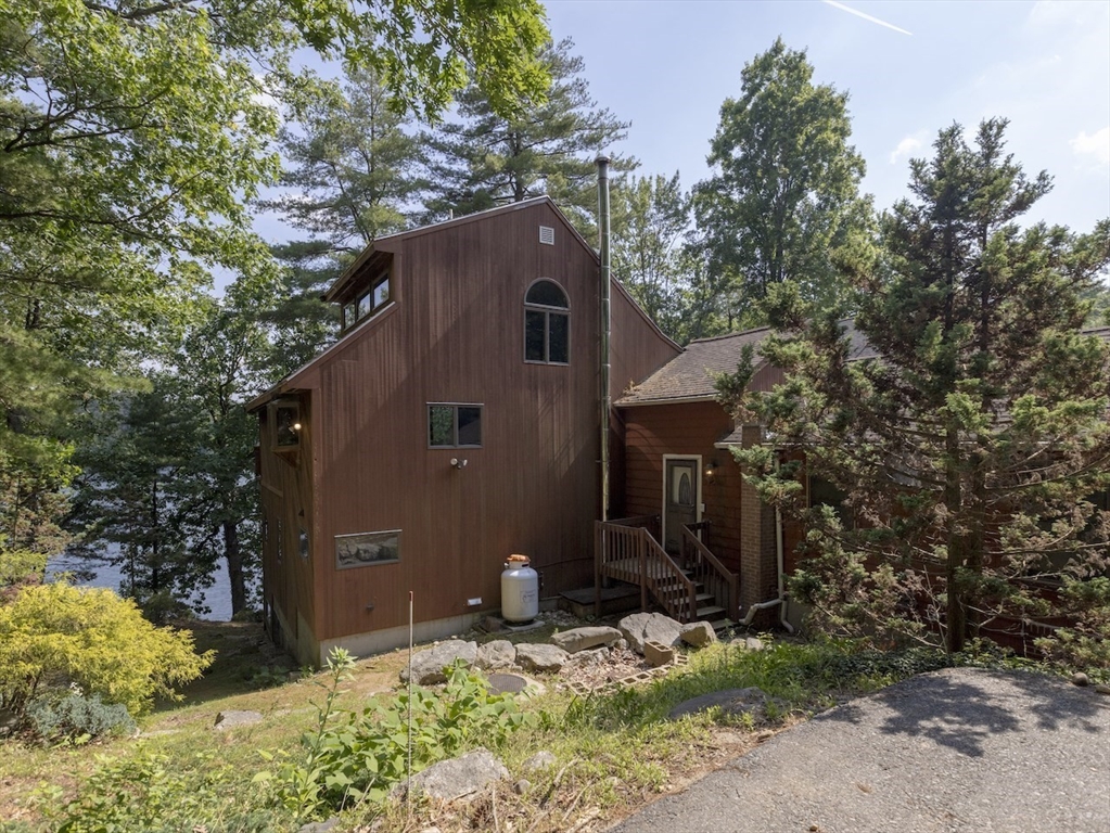 11 White Ave Property Photo 1