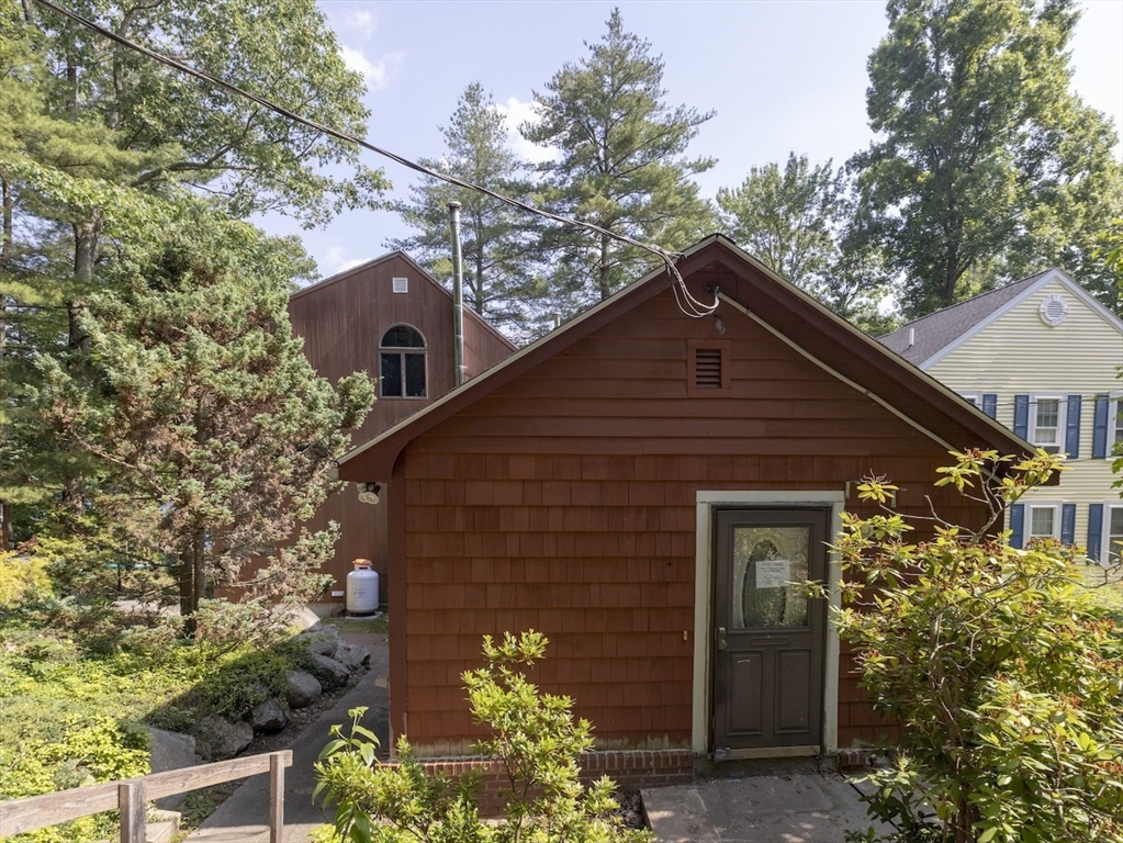 11 White Ave Property Photo 2