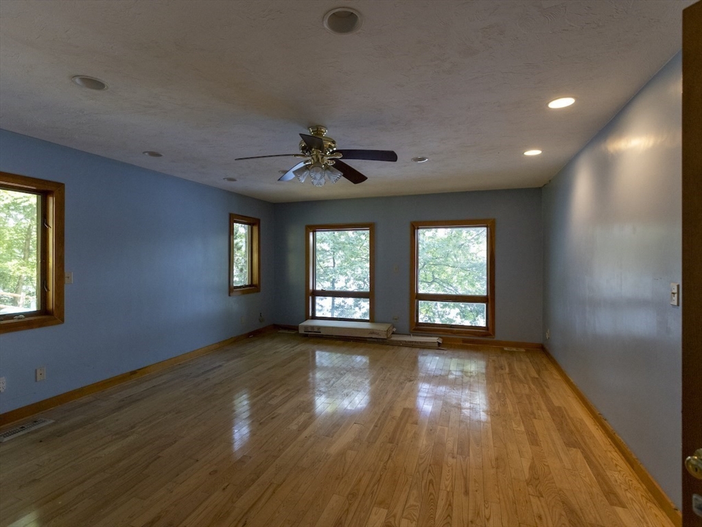 11 White Ave Property Photo 13