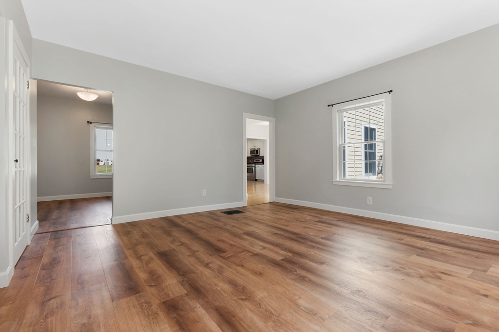 4 Kimball Rd Property Photo 11