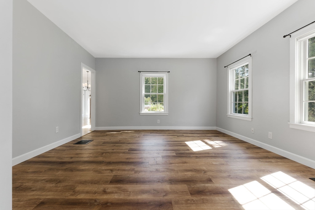 4 Kimball Rd Property Photo 13