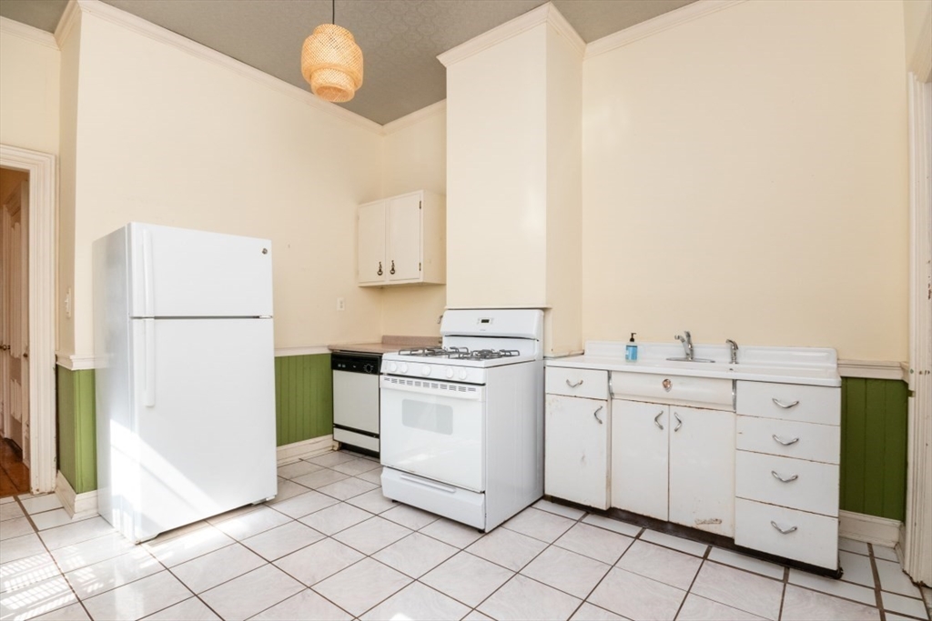 49 Elm Street Property Photo 13