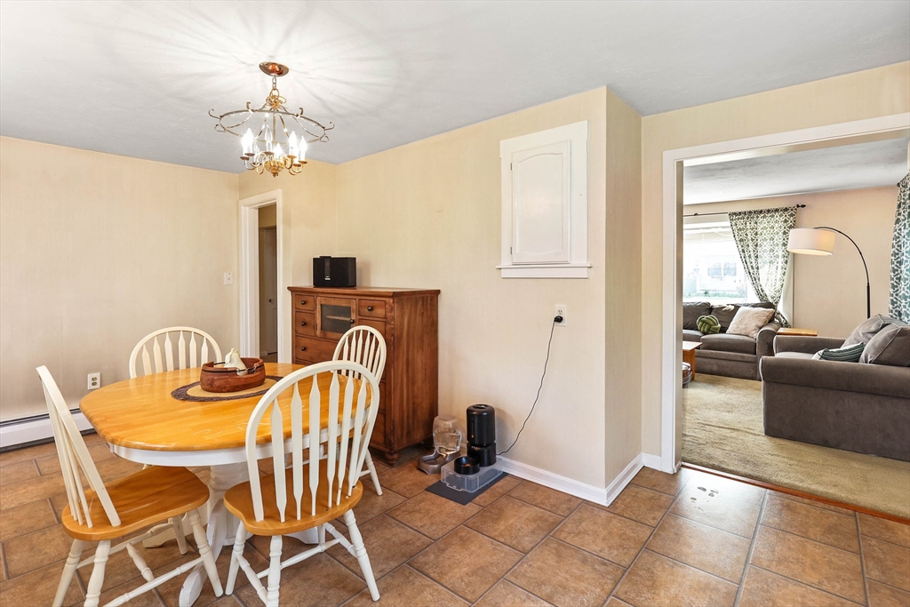 15 Oakwood Ave Property Photo 12