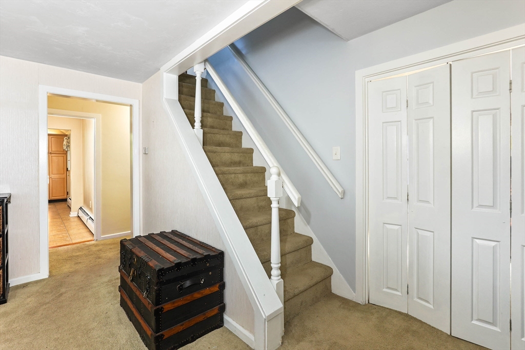 15 Oakwood Ave Property Photo 17