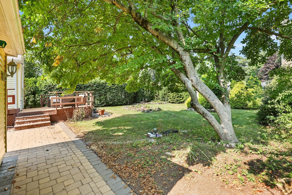 15 Oakwood Ave Property Photo 32