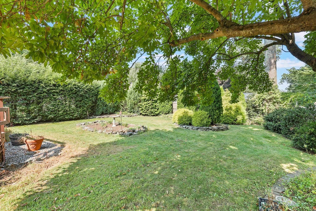 15 Oakwood Ave Property Photo 34