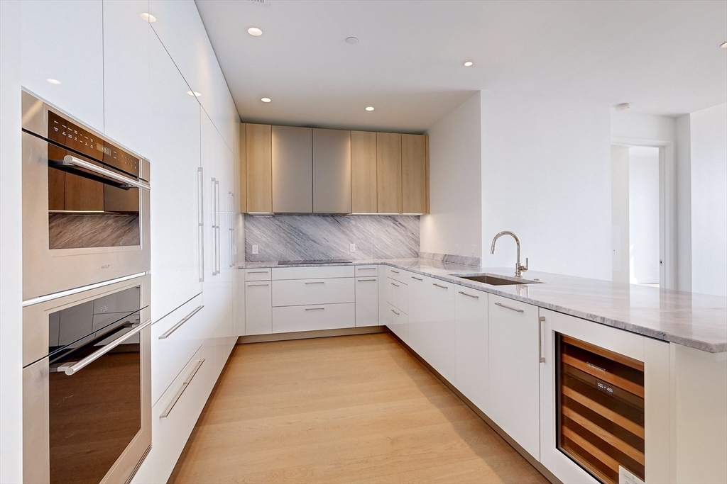 240 Devonshire Street # 4609 Property Photo 4
