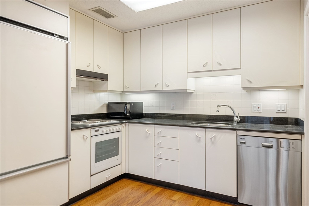 77 Salem St # 5b Property Photo 1