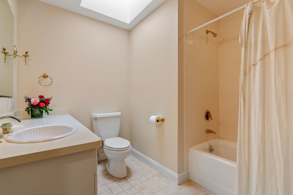 98 Huntington Road Property Photo 22
