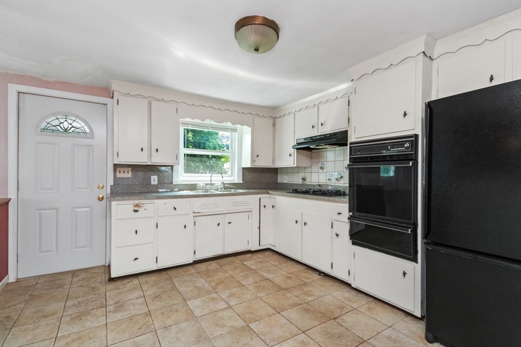14 Valley Rd Property Photo 4