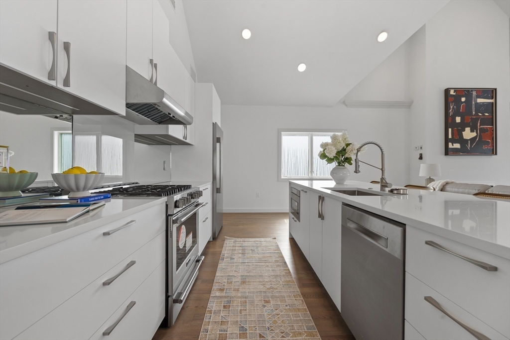 137 Wessagussett Road Property Photo 12