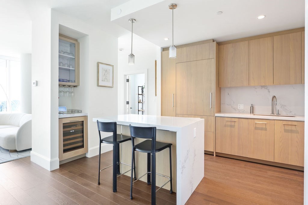 430 Stuart St # 25h Property Photo 6