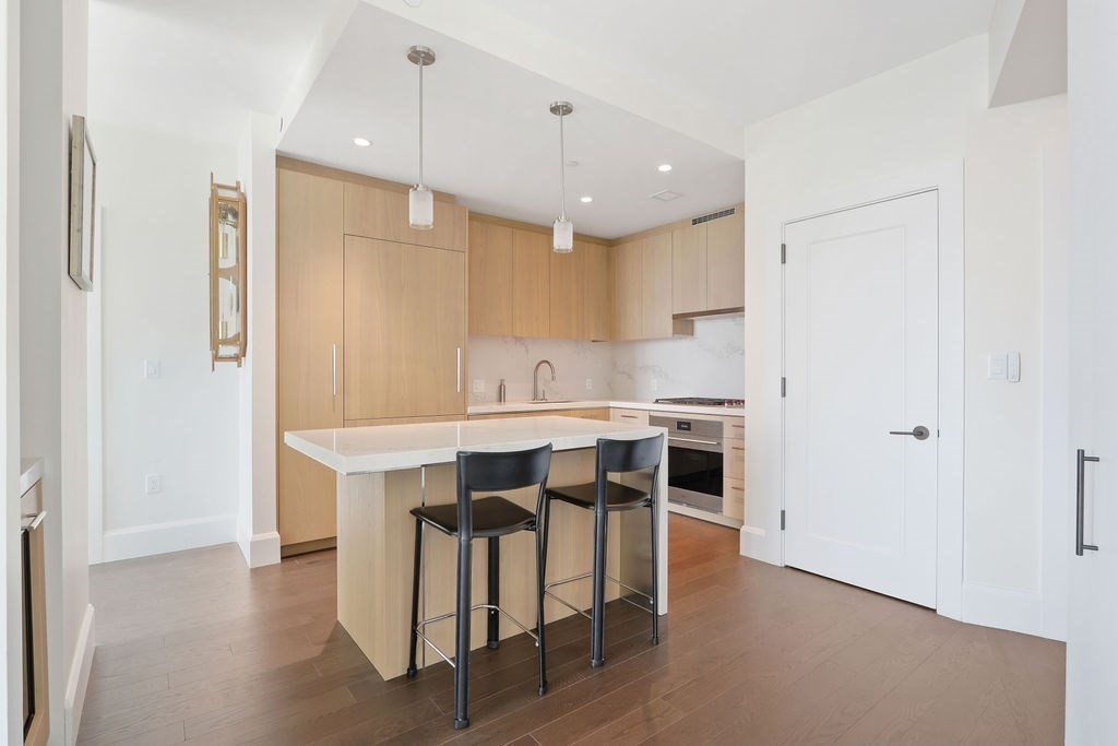 430 Stuart St # 25h Property Photo 7