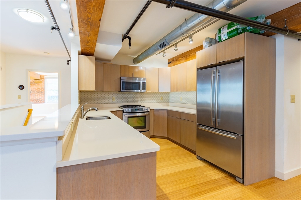 22 Cottage Park Ave # 7 Property Photo 6